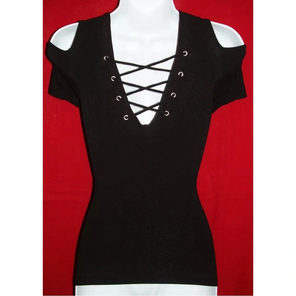 New Bebe Black Cold Shoulder Crystal Logo Lace Up Top XL - Picture 7 of 7